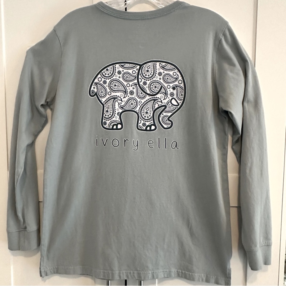 Ivory Ella Women’s Long Sleeved T-Shirt Size S